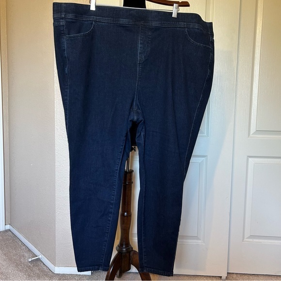 Torrid Pull on Lean Jean‎ Size 5R - Picture 1 of 6